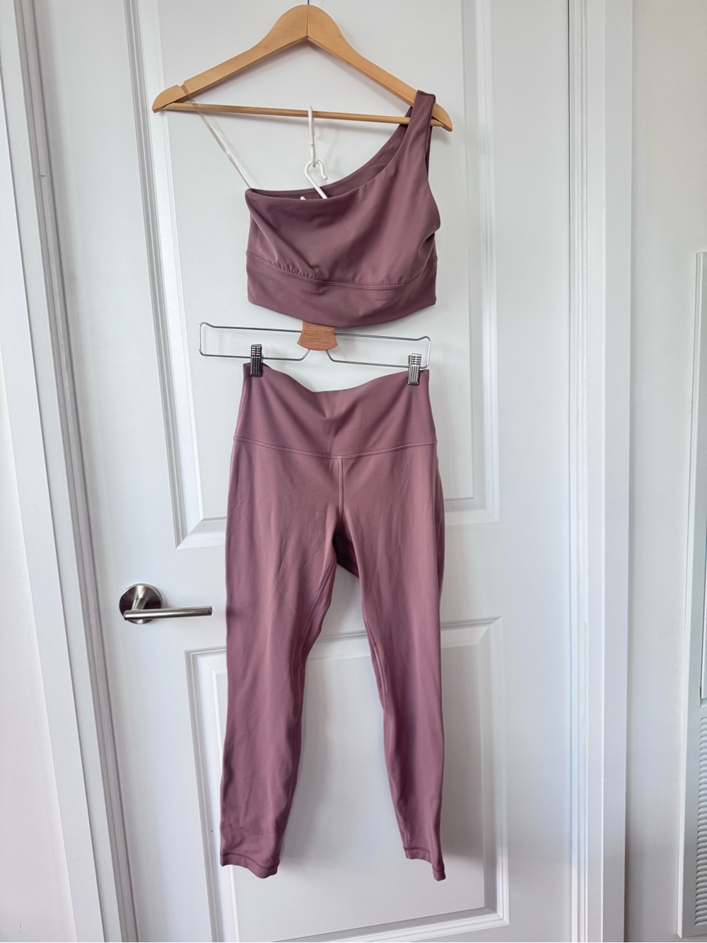 lululemon align set (bra+legging) in Twilight Rose